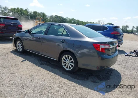 2014 Toyota Camry Xle z USA, uszkodzony, nr VIN 4T1BF1FKXEU389201